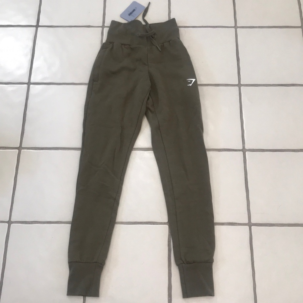 Gymshark- high waisted joggers